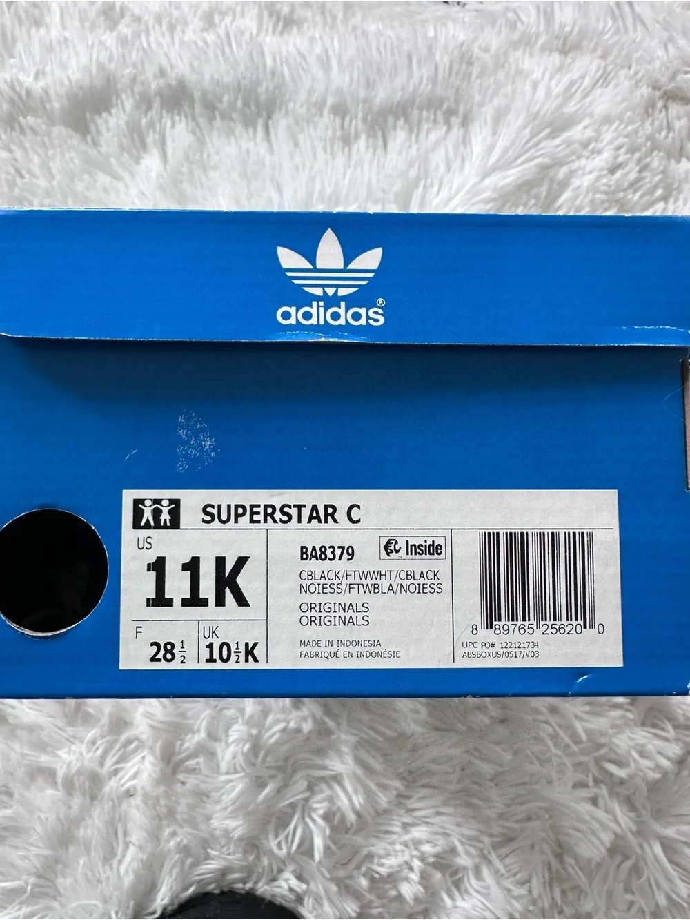 adidas Originals Kids Black and White Superstar Sneakers size 11K